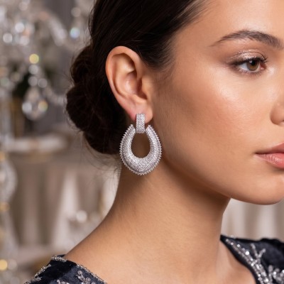 Gümüş Renk Zirkon Taşlı Damla Halka Model Kadın Abiye Küpe