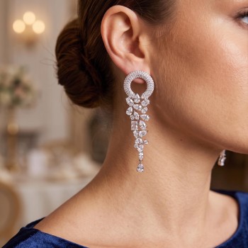 Gümüş Renk Zirkon Taşlı Saçaklı Model Kadın Abiye Küpe