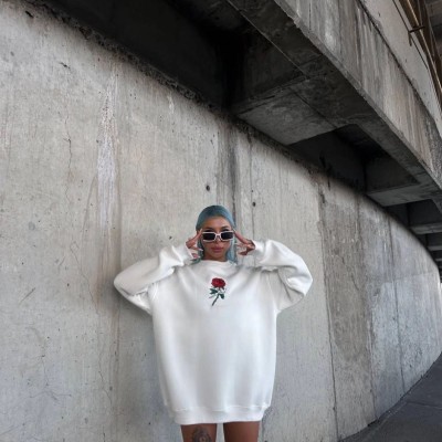 Kadın 3 iplik Pamuklu Bisiklet Yaka GÜL Baskılı SweatShirt - BeyazBeyaz Kadın 3 iplik Pamuklu Bisiklet Yaka GÜL Baskılı SweatShirt - BeyazBeyaz