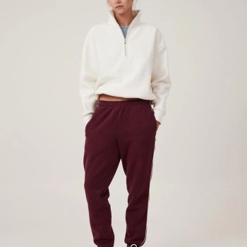 Kadın 3 İplik Pamuklu Oversize Yarım Fermuarlı Yakalı Basic Sweatshirt - Beyaz Kadın 3 İplik Pamuklu Oversize Yarım Fermuarlı Yakalı Basic Sweatshirt - Beyaz