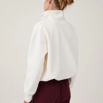 Kadın 3 İplik Pamuklu Oversize Yarım Fermuarlı Yakalı Basic Sweatshirt - Beyaz Kadın 3 İplik Pamuklu Oversize Yarım Fermuarlı Yakalı Basic Sweatshirt - Beyaz