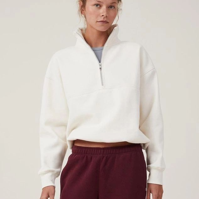 Kadın 3 İplik Pamuklu Oversize Yarım Fermuarlı Yakalı Basic Sweatshirt - Beyaz Kadın 3 İplik Pamuklu Oversize Yarım Fermuarlı Yakalı Basic Sweatshirt - Beyaz
