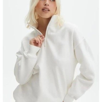 Kadın 3 İplik Pamuklu Oversize Yarım Fermuarlı Yakalı Basic Sweatshirt - Beyaz Kadın 3 İplik Pamuklu Oversize Yarım Fermuarlı Yakalı Basic Sweatshirt - Beyaz