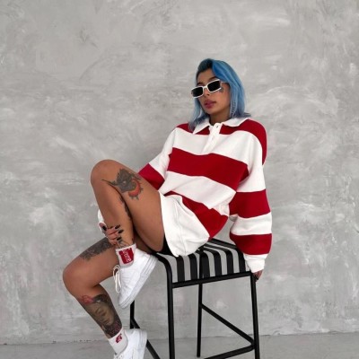 Kadın 3 İplik Pamuklu Parçalı Yakalı SweatShirt - Kırmızı Kadın 3 İplik Pamuklu Parçalı Yakalı SweatShirt - Kırmızı