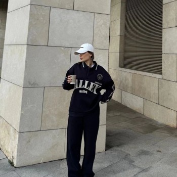 Kadın 3 İplik Pamuklu Yakalı Sweat Baggy Pantolonlu Alt-Üst Takım - Siyah Kadın 3 İplik Pamuklu Yakalı Sweat Baggy Pantolonlu Alt-Üst Takım - Siyah