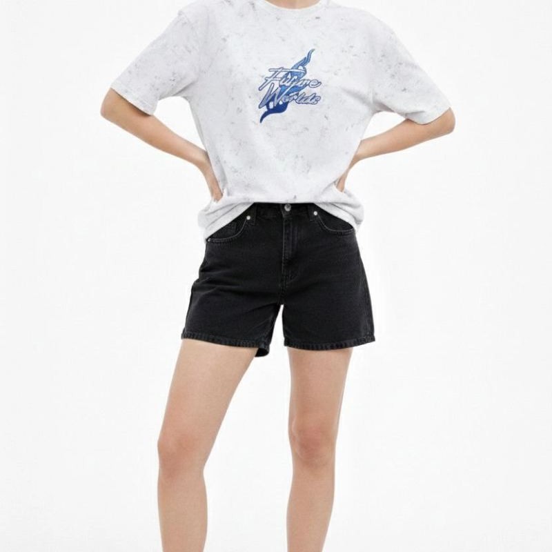 Kadın Asit Yıkamalı Oversize Tişört Bisiklet Yaka Kısa Kol T-shirt - Beyaz Kadın Asit Yıkamalı Oversize Tişört Bisiklet Yaka Kısa Kol T-shirt - Beyaz