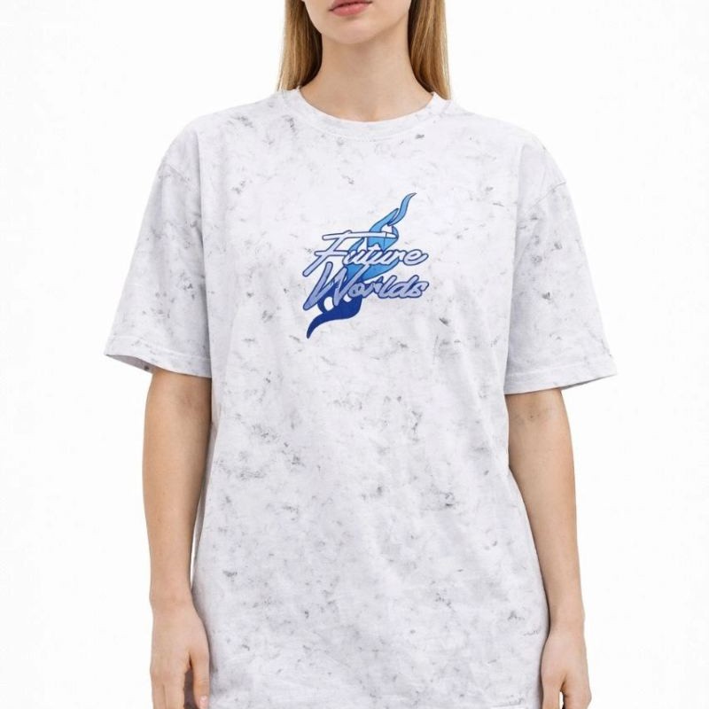Kadın Asit Yıkamalı Oversize Tişört Bisiklet Yaka Kısa Kol T-shirt - Beyaz Kadın Asit Yıkamalı Oversize Tişört Bisiklet Yaka Kısa Kol T-shirt - Beyaz