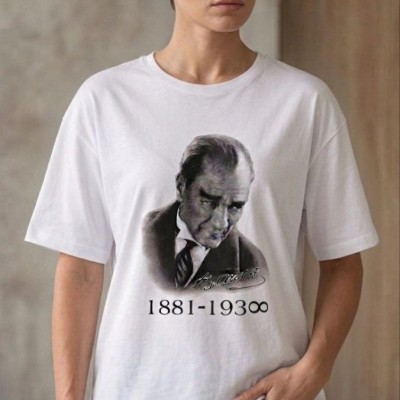 Kadın Atatürk Baskılı Tişört Kısa Kollu Bisiklet Yaka T-Shirt - Beyaz Kadın Atatürk Baskılı Tişört Kısa Kollu Bisiklet Yaka T-Shirt - Beyaz