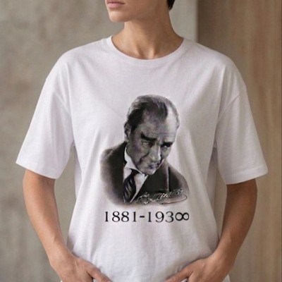 Kadın Atatürk Baskılı Tişört Kısa Kollu Bisiklet Yaka T-Shirt - Beyaz Kadın Atatürk Baskılı Tişört Kısa Kollu Bisiklet Yaka T-Shirt - Beyaz