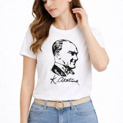 Kadın Atatürk Baskılı Tişört Kısa Kollu Bisiklet Yaka T-Shirt - Beyaz Kadın Atatürk Baskılı Tişört Kısa Kollu Bisiklet Yaka T-Shirt - Beyaz