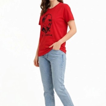Kadın Atatürk Baskılı Tişört Kısa Kollu Bisiklet Yaka T-Shirt - Kırmızı Kadın Atatürk Baskılı Tişört Kısa Kollu Bisiklet Yaka T-Shirt - Kırmızı