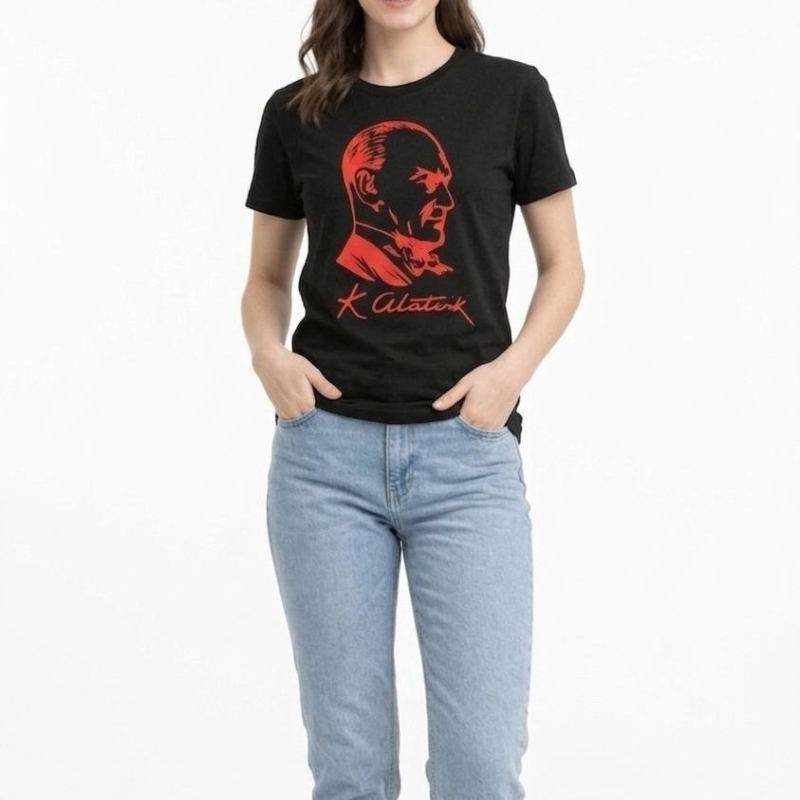 Kadın Atatürk Baskılı Tişört Kısa Kollu Bisiklet Yaka T-Shirt - Siyah Kadın Atatürk Baskılı Tişört Kısa Kollu Bisiklet Yaka T-Shirt - Siyah