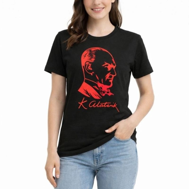 Kadın Atatürk Baskılı Tişört Kısa Kollu Bisiklet Yaka T-Shirt - Siyah Kadın Atatürk Baskılı Tişört Kısa Kollu Bisiklet Yaka T-Shirt - Siyah