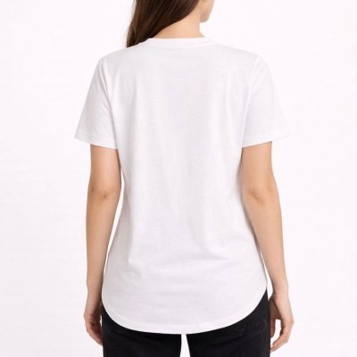 Kadın Basic T-Shirt Kısa Kol Bisiklet Yaka Oval Kesim Tişört - Beyaz Kadın Basic T-Shirt Kısa Kol Bisiklet Yaka Oval Kesim Tişört - Beyaz