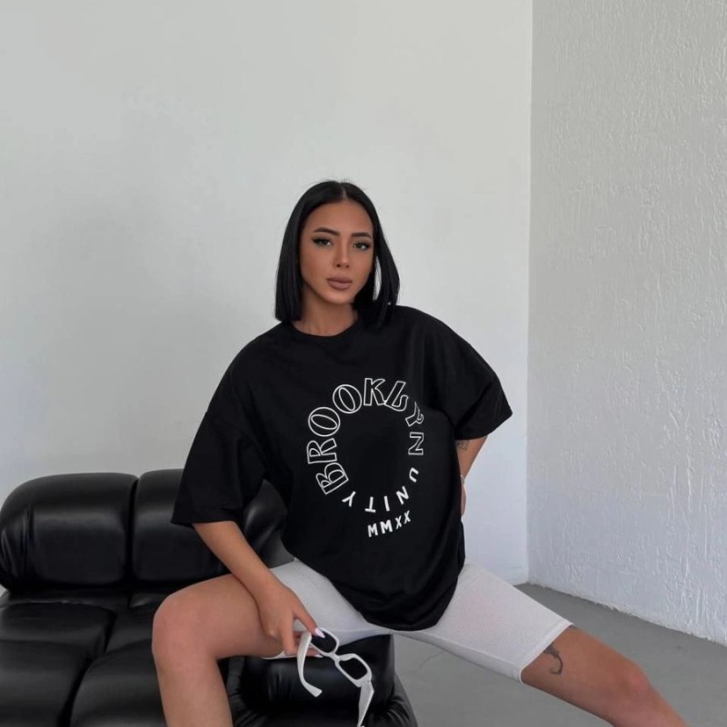 Kadın Baskılı T-Shirt Kısa Kol Bisiklet Yaka Oversize Rahat Kalıp Günlük Tişört - Siyah Kadın Baskılı T-Shirt Kısa Kol Bisiklet Yaka Oversize Rahat Kalıp Günlük Tişört - Siyah