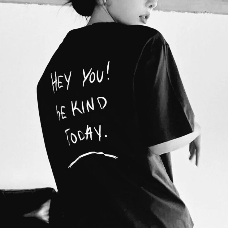 Kadın Baskılı T-Shirt Kısa Kol Bisiklet Yaka Oversize Rahat Kalıp Tişört T-Shirt - Siyah Kadın Baskılı T-Shirt Kısa Kol Bisiklet Yaka Oversize Rahat Kalıp Tişört T-Shirt - Siyah