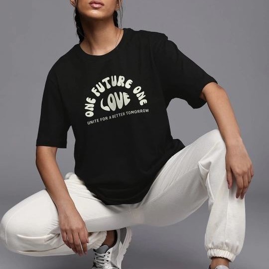 Kadın Baskılı T-Shirt Kısa Kol Bisiklet Yaka Oversize Rahat Kalıp Tişört - Siyah Kadın Baskılı T-Shirt Kısa Kol Bisiklet Yaka Oversize Rahat Kalıp Tişört - Siyah