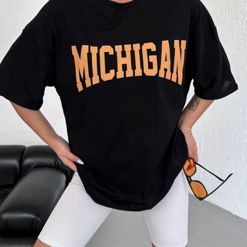 Kadın Baskılı T-Shirt Kısa Kol Bisiklet Yaka Oversize Tişört - Siyah Kadın Baskılı T-Shirt Kısa Kol Bisiklet Yaka Oversize Tişört - Siyah