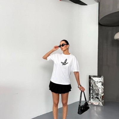 KADIN Baskılı T-Shirt Kısa Kol Bisiklet Yaka Regular Fit Yazlık Tişört - Beyaz KADIN Baskılı T-Shirt Kısa Kol Bisiklet Yaka Regular Fit Yazlık Tişört - Beyaz