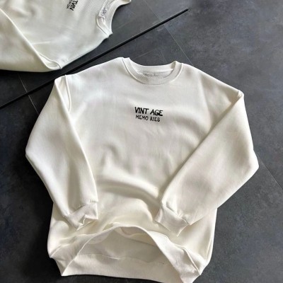 Kadın Bisiklet Yaka 3 İplik Baskılı Oversize SweatShirt - Beyaz Kadın Bisiklet Yaka 3 İplik Baskılı Oversize SweatShirt - Beyaz