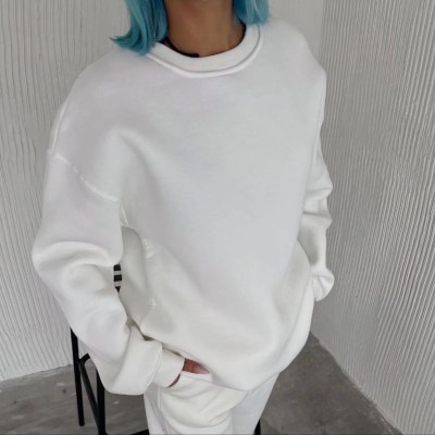 Kadın Bisiklet Yaka 3 İplik Pamuklu Basic SweatShirt - Beyaz Kadın Bisiklet Yaka 3 İplik Pamuklu Basic SweatShirt - Beyaz