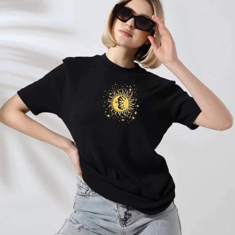 Kadın Bisiklet Yaka Baskılı Kısa kol T-Shirt - Siyah Kadın Bisiklet Yaka Baskılı Kısa kol T-Shirt - Siyah