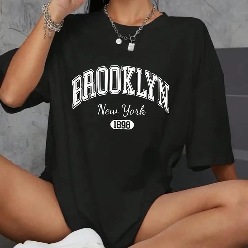 Kadın Brooklyn Baskılı Tişört Kısa Kol Bisiklet Yaka Oversize T-Shirt - Siyah Kadın Brooklyn Baskılı Tişört Kısa Kol Bisiklet Yaka Oversize T-Shirt - Siyah