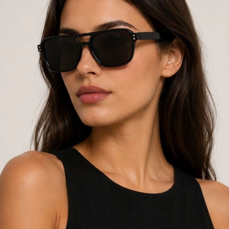 Kadın Çift Köprülü Kare Güneş Gözlüğü UV400 Siyah Çerçeve Siyah Cam Kadın Çift Köprülü Kare Güneş Gözlüğü UV400 Siyah Çerçeve Siyah Cam