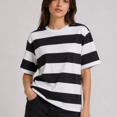Kadın Çizgili Oversize Tişört Bisiklet Yaka Kısa Kol Yazlık T-Shirt - Siyah Kadın Çizgili Oversize Tişört Bisiklet Yaka Kısa Kol Yazlık T-Shirt - Siyah