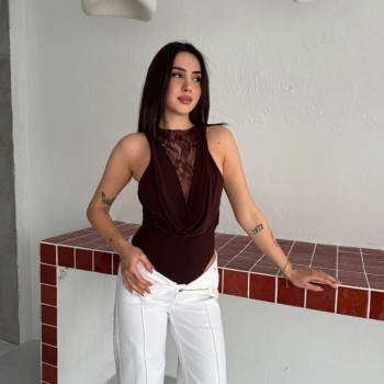 Kadın Dantel Detaylı Derin Dekolte Body Şık Kolsuz Yazlık Bodysuit - Kahvrenegi Kadın Dantel Detaylı Derin Dekolte Body Şık Kolsuz Yazlık Bodysuit - Kahvrenegi
