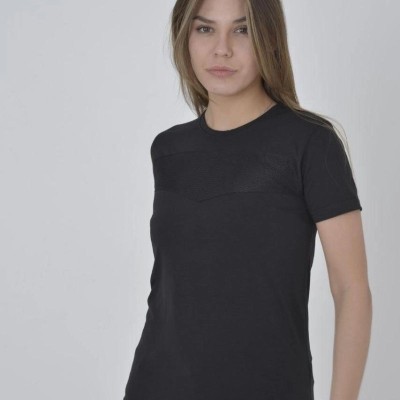 Kadın Gögüs Fileli T-Shirt Kısa Kol Bisiklet Yaka Slimfit Tişört - Siyah Kadın Gögüs Fileli T-Shirt Kısa Kol Bisiklet Yaka Slimfit Tişört - Siyah