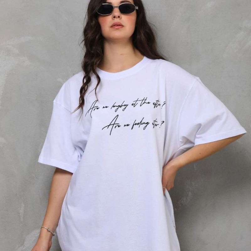 Kadın Kısa Kol Yazlık Tişört Bisiklet Yaka Baskılı Oversize T-Shirt - Beyaz Kadın Kısa Kol Yazlık Tişört Bisiklet Yaka Baskılı Oversize T-Shirt - Beyaz