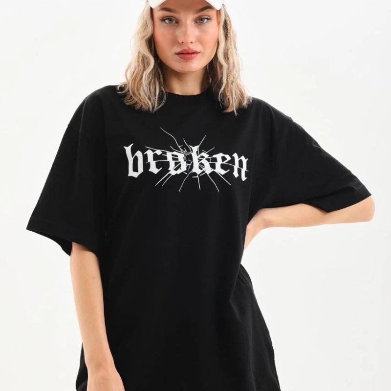 Kadın Kısa Kol Yazlık Tişört Bisiklet Yaka Baskılı Oversize T-Shirt - Siyah Kadın Kısa Kol Yazlık Tişört Bisiklet Yaka Baskılı Oversize T-Shirt - Siyah