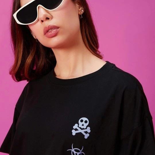 Kadın Kısa Kol Yazlık Tişört Bisiklet Yaka Baskılı Oversize T-Shirt - Siyah Kadın Kısa Kol Yazlık Tişört Bisiklet Yaka Baskılı Oversize T-Shirt - Siyah