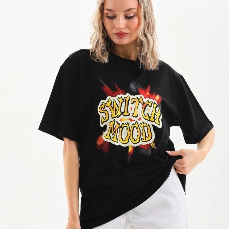 Kadın Kısa Kol Yazlık Tişört Bisiklet Yaka Ejderha Baskılı T-Shirt - Siyah Kadın Kısa Kol Yazlık Tişört Bisiklet Yaka Ejderha Baskılı T-Shirt - Siyah