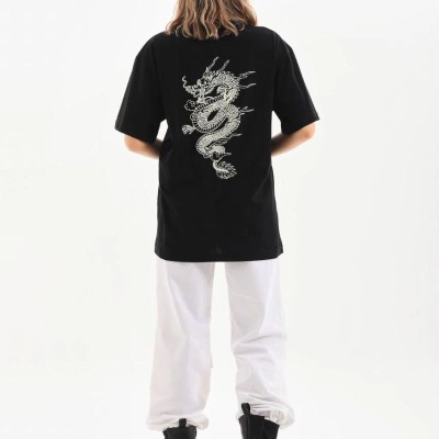 Kadın Kısa Kol Yazlık Tişört Bisiklet Yaka Ejderha Baskılı T-Shirt - Siyah Kadın Kısa Kol Yazlık Tişört Bisiklet Yaka Ejderha Baskılı T-Shirt - Siyah
