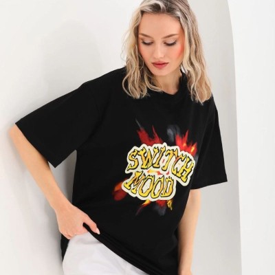 Kadın Kısa Kol Yazlık Tişört Bisiklet Yaka Ejderha Baskılı T-Shirt - Siyah Kadın Kısa Kol Yazlık Tişört Bisiklet Yaka Ejderha Baskılı T-Shirt - Siyah