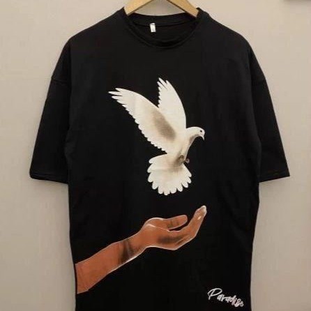Kadın Kısa Kol Yazlık Tişört Bisiklet Yaka Uzi Güvercin Baskılı T-Shirt - Siyah Kadın Kısa Kol Yazlık Tişört Bisiklet Yaka Uzi Güvercin Baskılı T-Shirt - Siyah