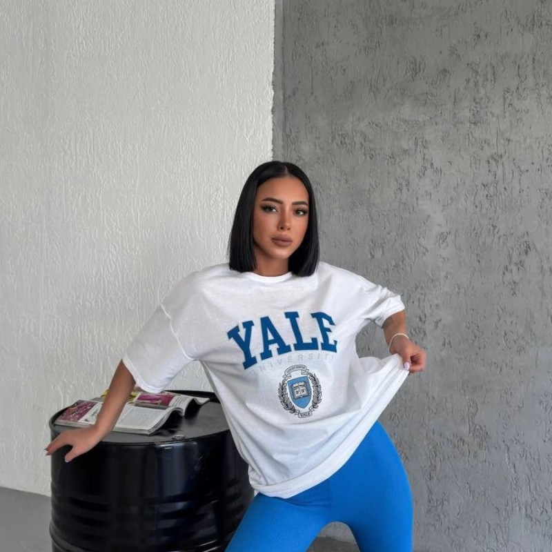 Kadın Kısa Kol Yazlık Tişört Bisiklet Yaka YALE Baskılı T-Shirt - Beyaz Kadın Kısa Kol Yazlık Tişört Bisiklet Yaka YALE Baskılı T-Shirt - Beyaz