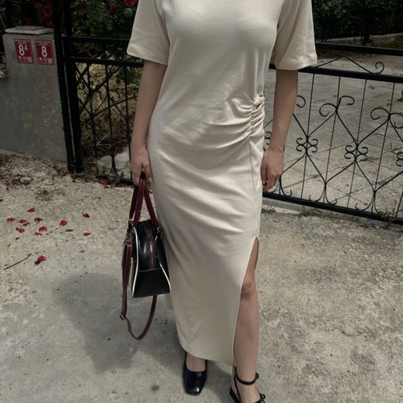 Kadın Kısa Kollu Uzun Yandan Yırtmaçlı Elbise - Bej Kadın Kısa Kollu Uzun Yandan Yırtmaçlı Elbise - Bej