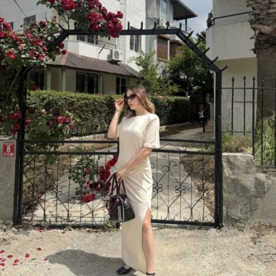 Kadın Kısa Kollu Uzun Yandan Yırtmaçlı Elbise - Bej Kadın Kısa Kollu Uzun Yandan Yırtmaçlı Elbise - Bej