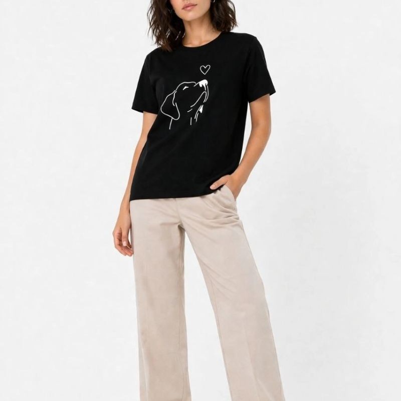 Kadın Köpek Figürlü Minimal Baskılı Tişört Kısa Kol Yazlık T-Shirt - Siyah Kadın Köpek Figürlü Minimal Baskılı Tişört Kısa Kol Yazlık T-Shirt - Siyah