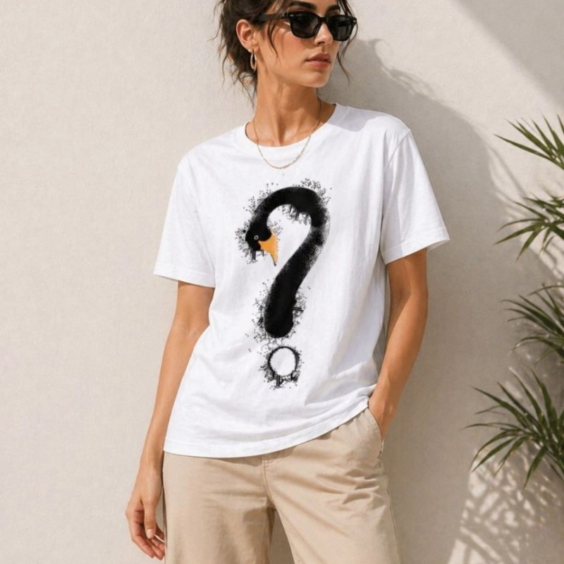 Kadın Kuğu Figürlü Soru İşareti Baskılı Tişört Kısa Kol T-Shirt - Beyaz Kadın Kuğu Figürlü Soru İşareti Baskılı Tişört Kısa Kol T-Shirt - Beyaz
