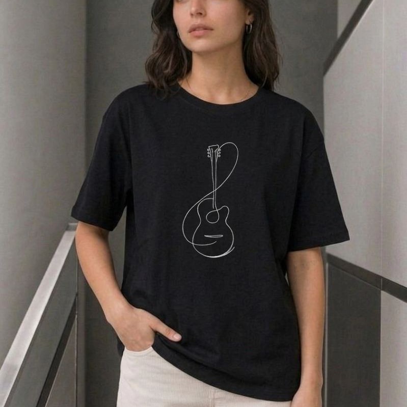 Kadın Minimal Gitar Baskılı Tişört T-Shirt Yazlık Kısa Kol Bisiklet Yaka T-Shirt - Siyah Kadın Minimal Gitar Baskılı Tişört T-Shirt Yazlık Kısa Kol Bisiklet Yaka T-Shirt - Siyah