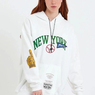 Kadın Oversize Kapüşonlu Cepli Ön Kol Baskılı 3 İplik Pamuklu Hoodie Sweatshirt - Beyaz Kadın Oversize Kapüşonlu Cepli Ön Kol Baskılı 3 İplik Pamuklu Hoodie Sweatshirt - Beyaz