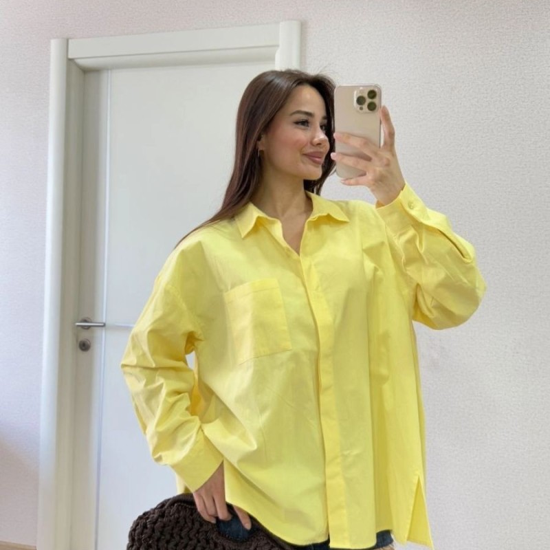 Kadın Oversize Pens Detaylı Cepli Yırtmaçlı Rahat Kalıp Poplin Gömlek - Sarı Kadın Oversize Pens Detaylı Cepli Yırtmaçlı Rahat Kalıp Poplin Gömlek - Sarı