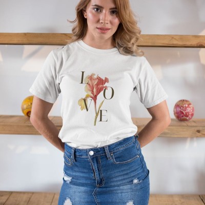Kadın Özel Baskılı Modern Fit %100 Pamuk Bisiklet Yaka T-Shirt Kadın Özel Baskılı Modern Fit %100 Pamuk Bisiklet Yaka T-Shirt