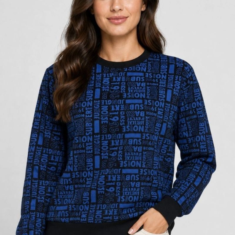 Kadın Siyah Mavi Yazı Desenli İki İplik Şardonlu Sweatshirt Kadın Siyah Mavi Yazı Desenli İki İplik Şardonlu Sweatshirt