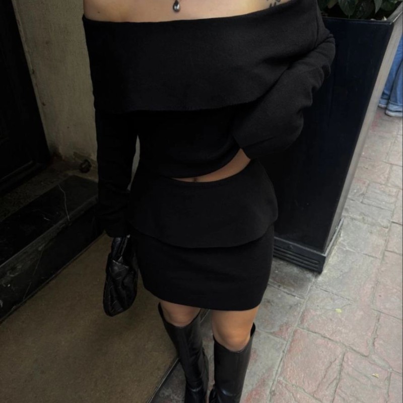 Kadın Straplez , Madonna , Carmen Yaka Croplu Mini Etekli ikili Alt-Üst Takım Triko - Siyah Kadın Straplez , Madonna , Carmen Yaka Croplu Mini Etekli ikili Alt-Üst Takım Triko - Siyah