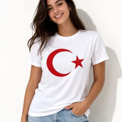 Kadın T-Shirt Kısa Kol Bisiklet Yaka Ay Yıldız Bayrak Baskılı Tişört - Beyaz Kadın T-Shirt Kısa Kol Bisiklet Yaka Ay Yıldız Bayrak Baskılı Tişört - Beyaz